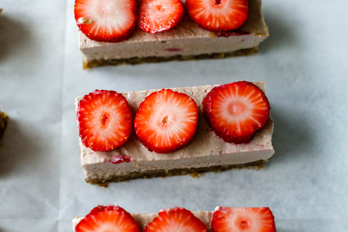 Healthy Vegan Strawberry Cheesecake Bars