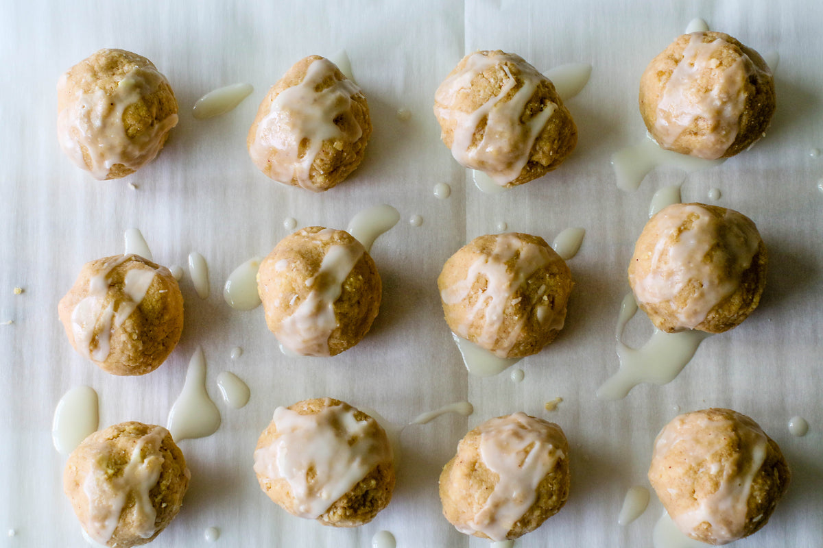 Adaptogenic Vanilla Bean Bites with White Chocolate Drizzle